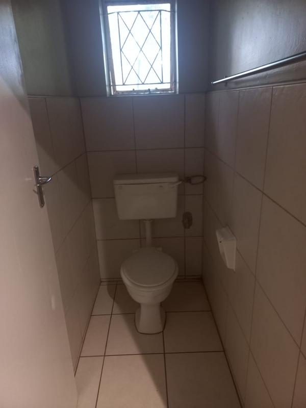 To Let 4 Bedroom Property for Rent in Grahamstown Eastern Cape